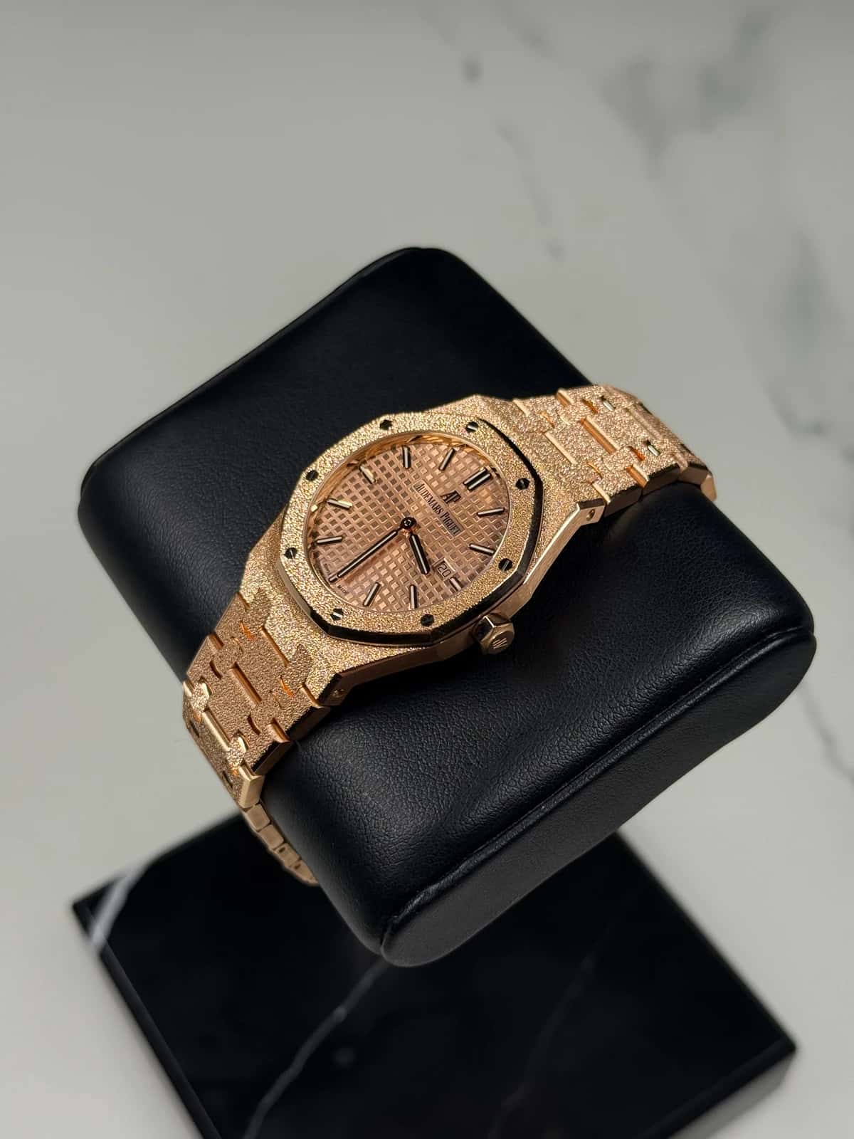 Royal Oak - Thumbnail 7