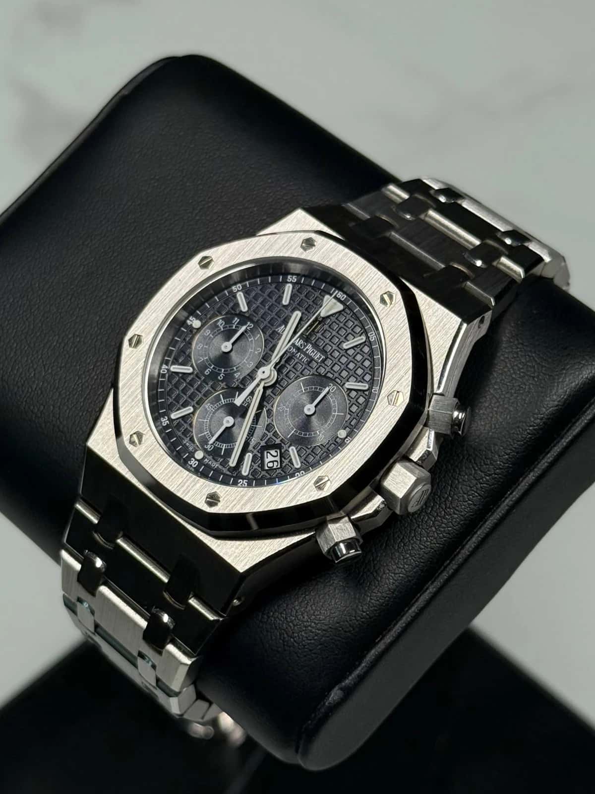 Royal Oak - Thumbnail 5