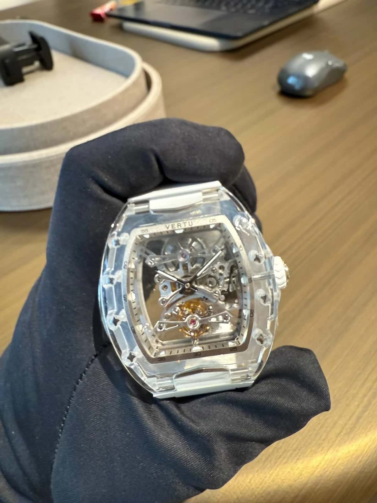 Vertu Legacy - Thumbnail 2