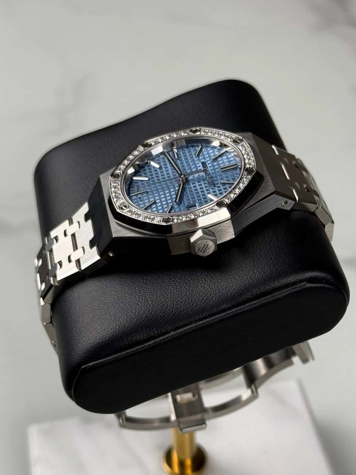 Royal Oak - Thumbnail 11