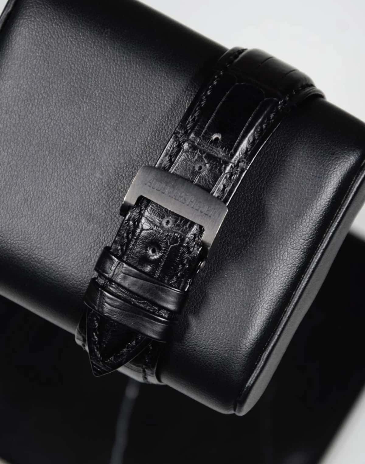 Millenary Carbon One Tourbillon Chronograph - Thumbnail 9