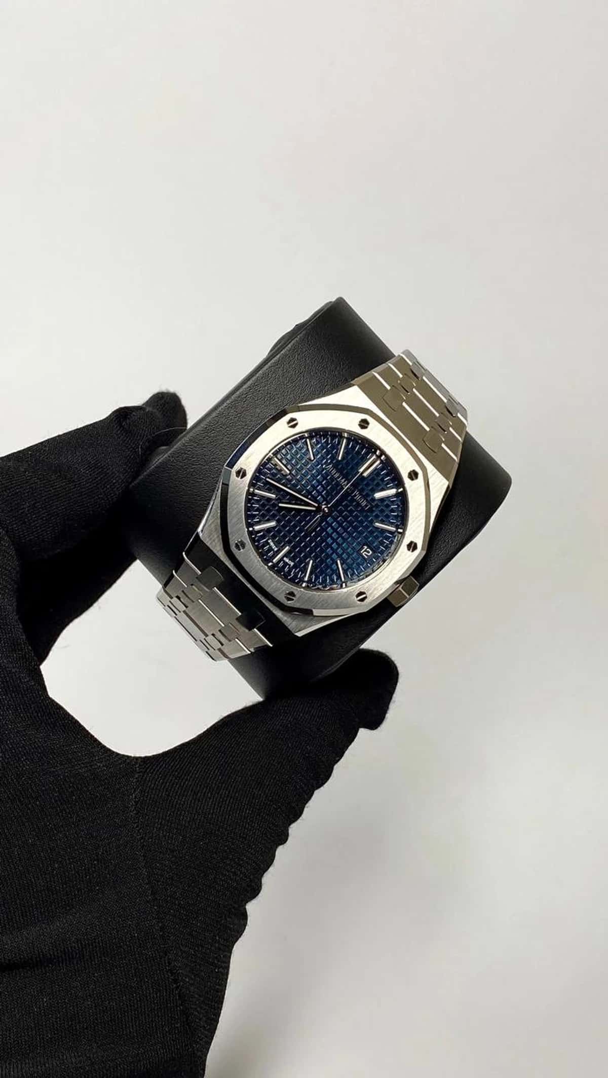 Royal Oak - Thumbnail 3
