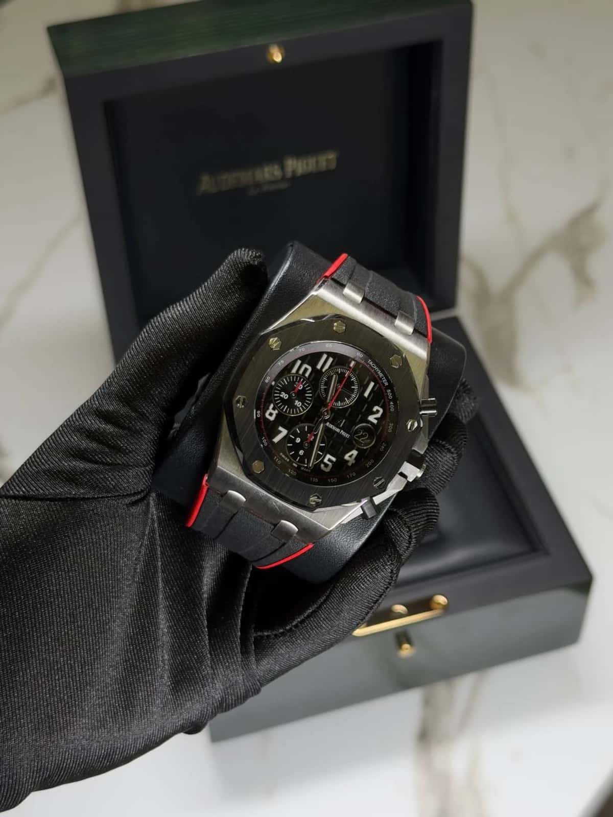 Royal Oak Offshore - Thumbnail 6