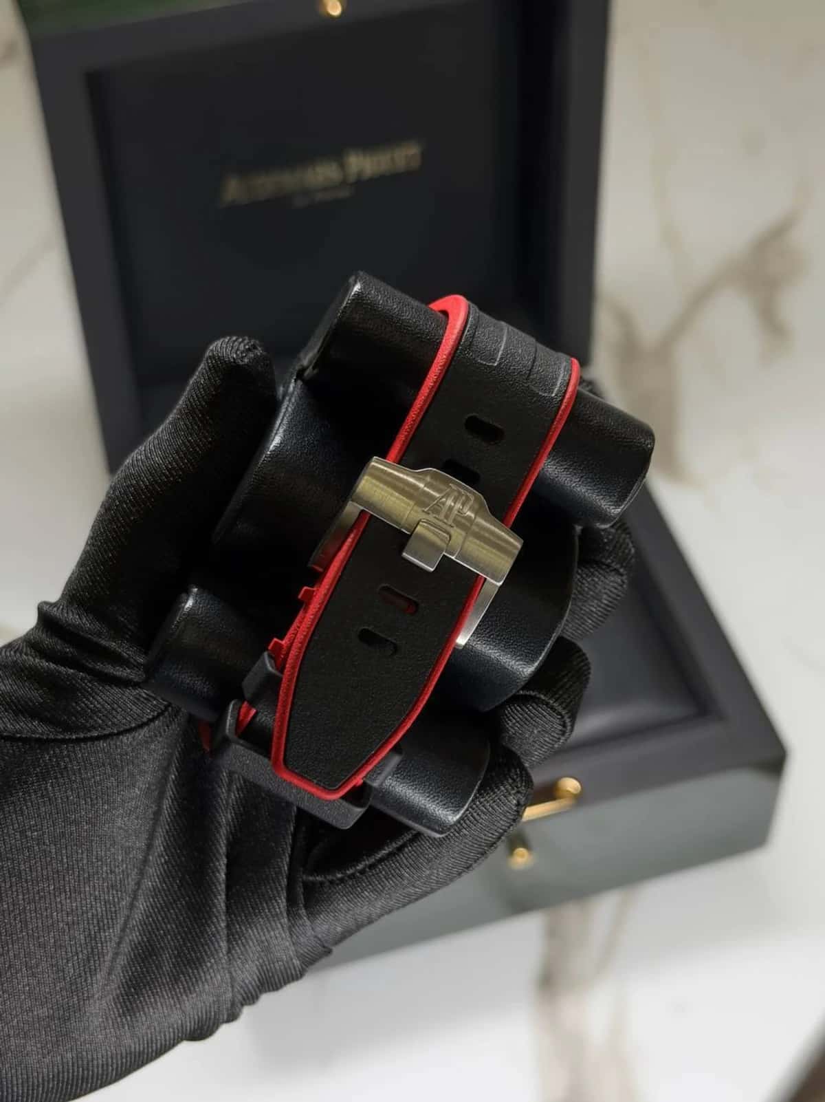 Royal Oak Offshore - Thumbnail 8