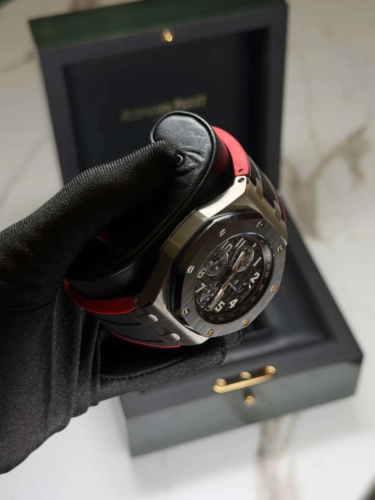 Royal Oak Offshore - Thumbnail 9