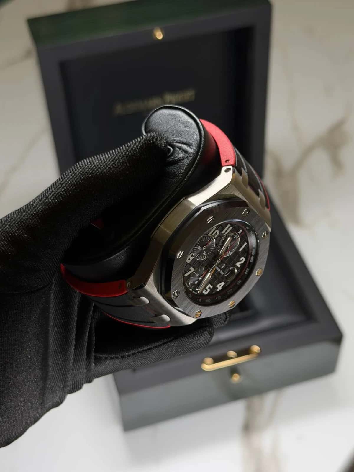 Royal Oak Offshore - Thumbnail 22