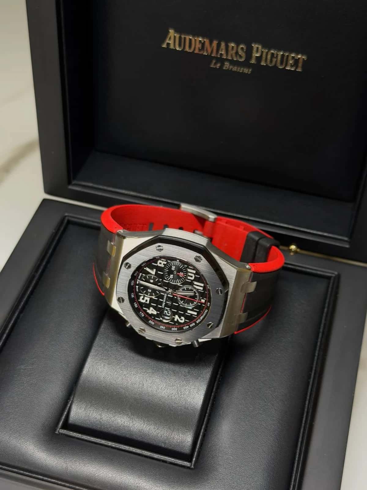 Royal Oak Offshore - Thumbnail 17