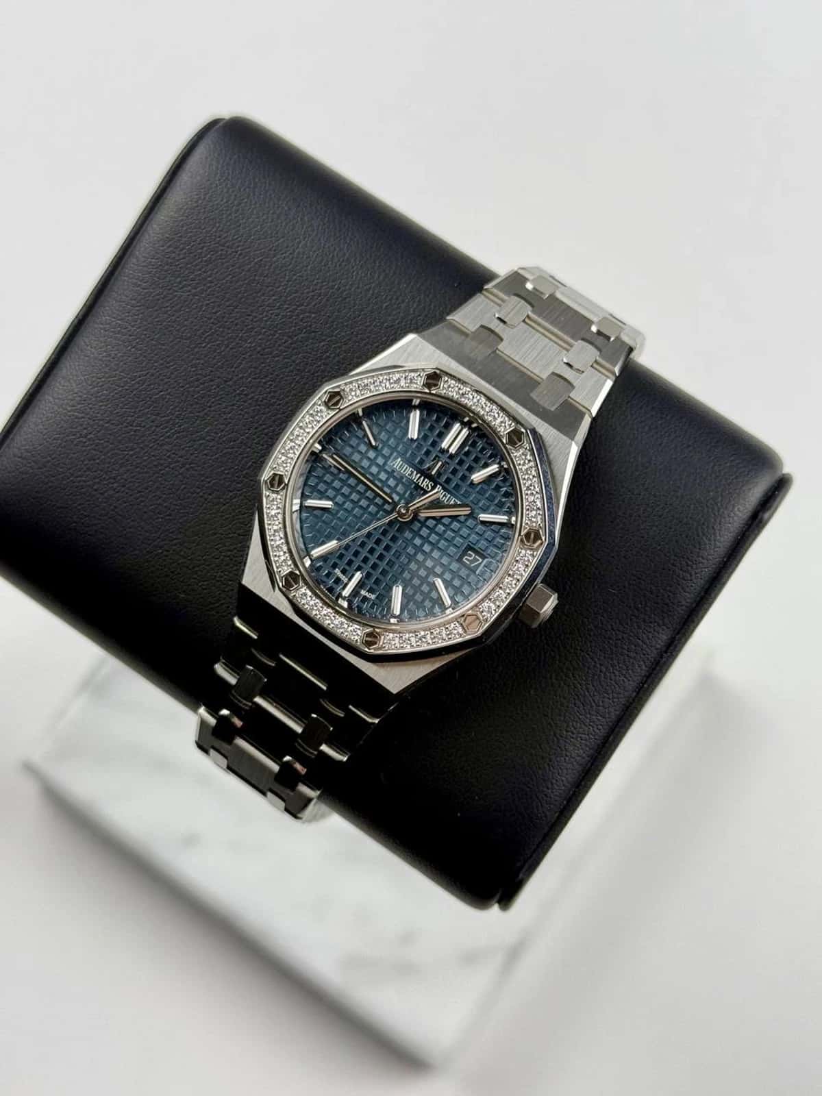 Royal Oak - Thumbnail 11