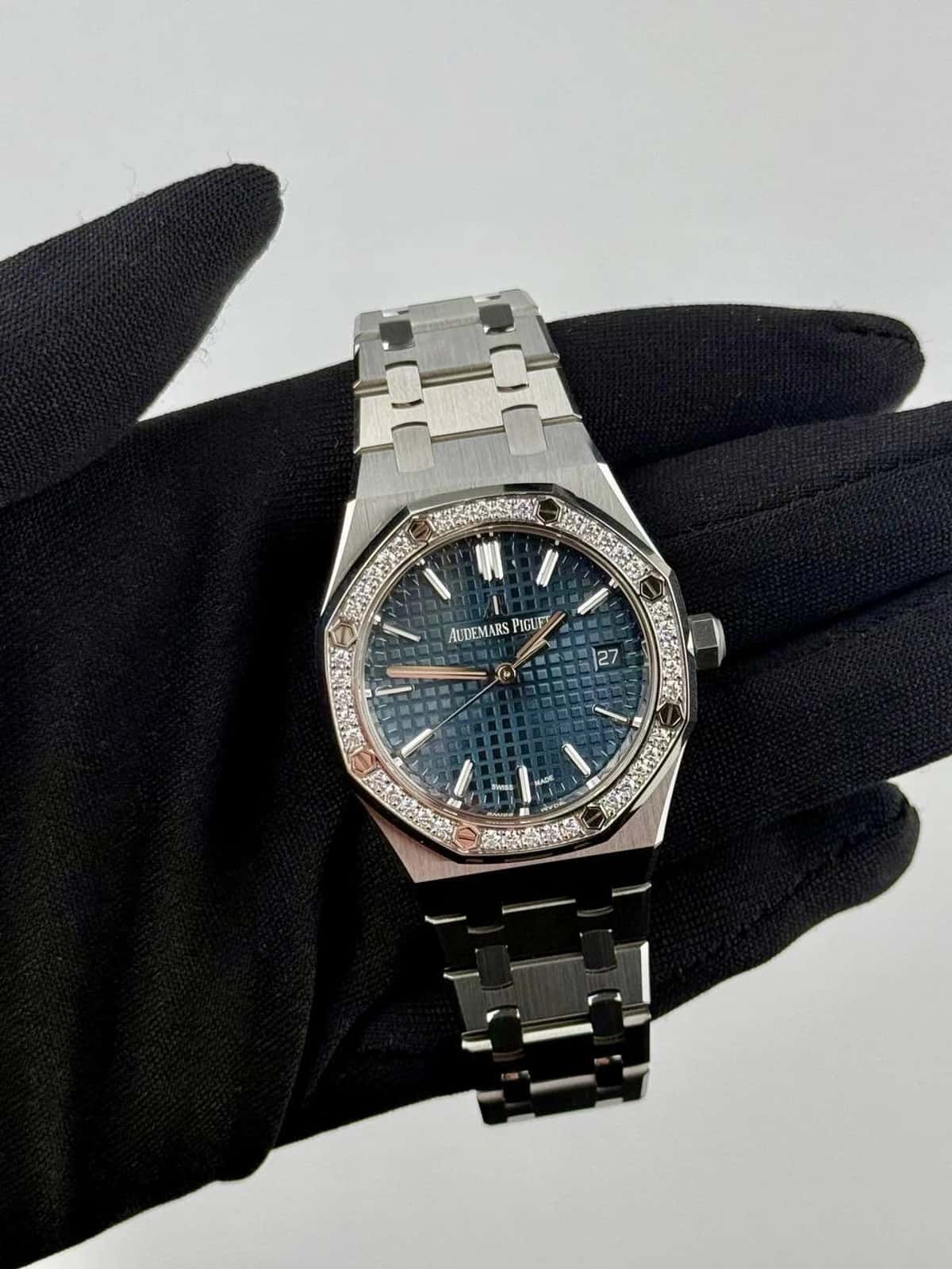 Royal Oak - Thumbnail 4