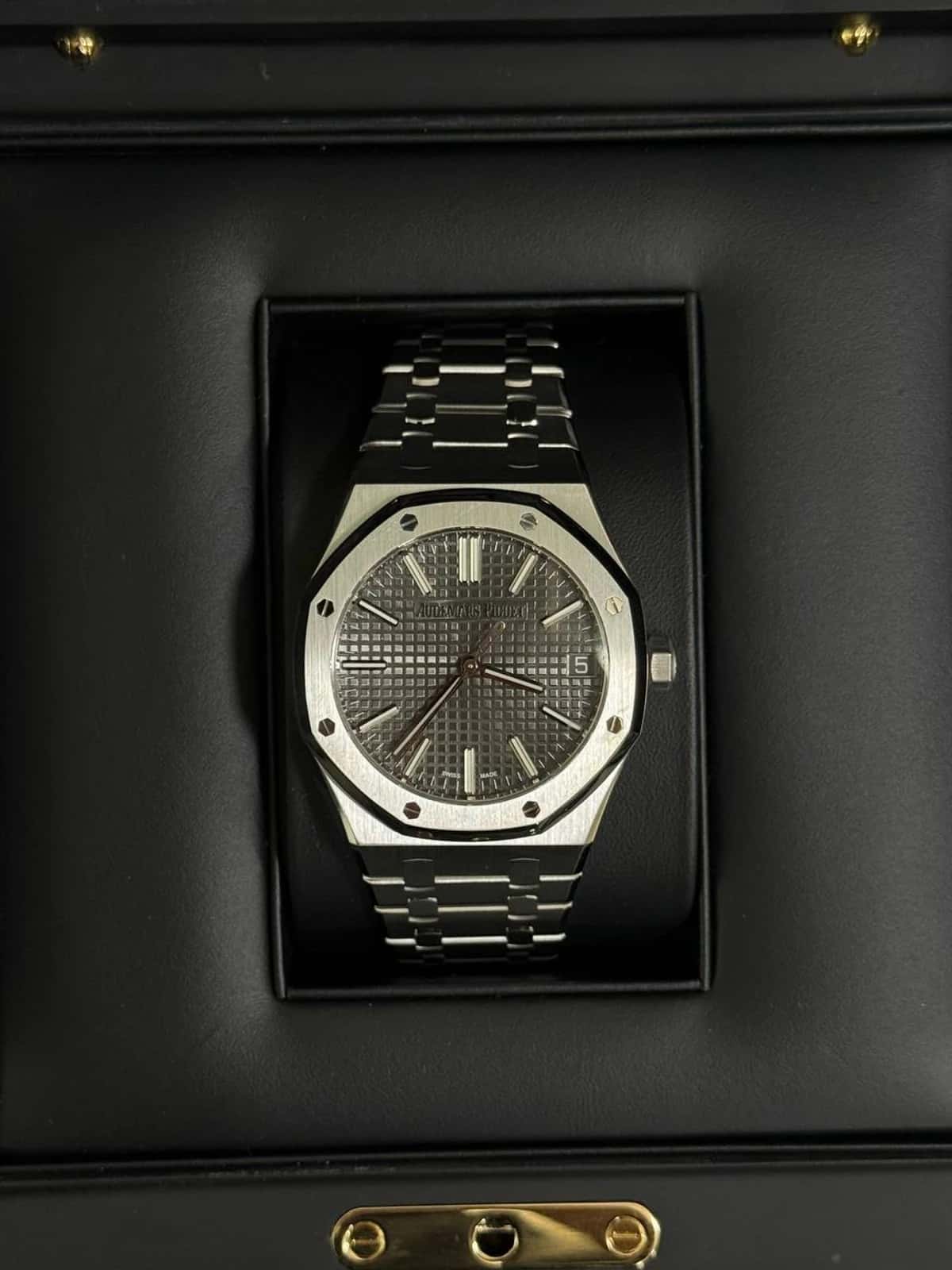 Royal Oak - Thumbnail 11
