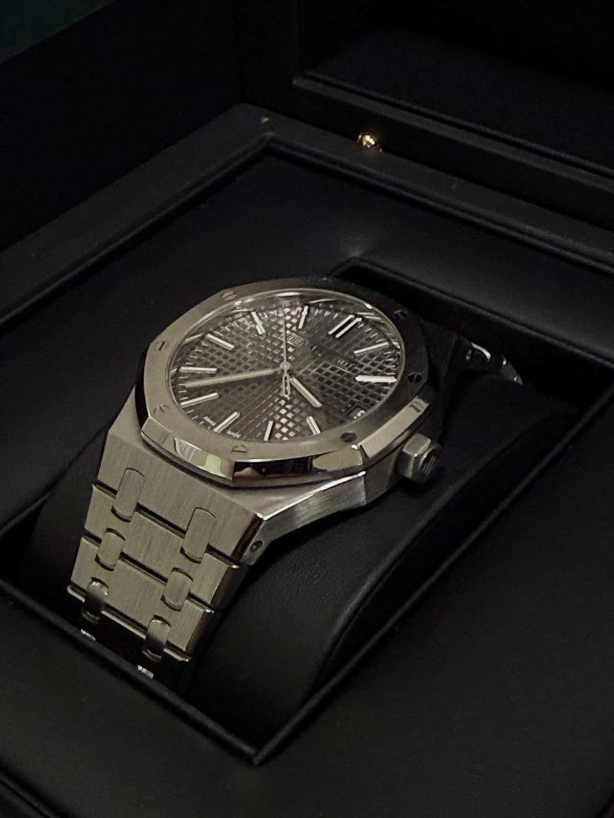 Royal Oak - Thumbnail 9