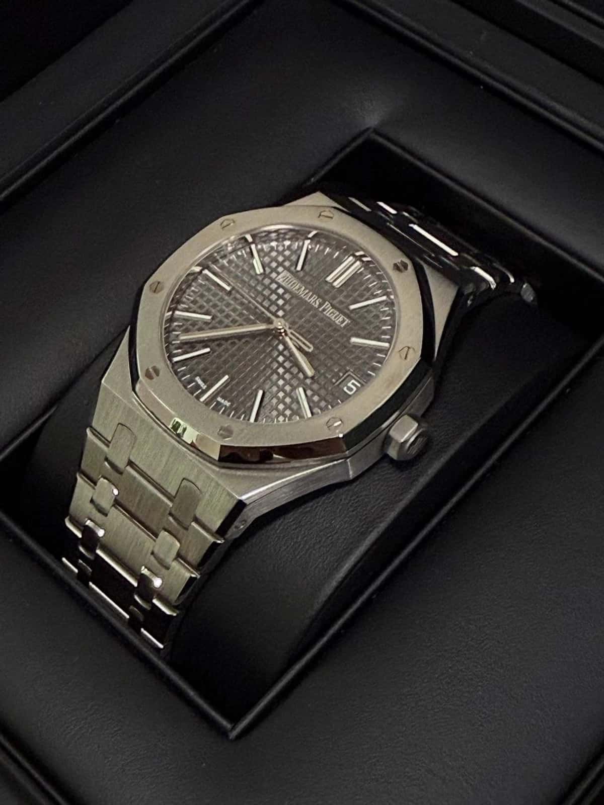 Royal Oak - Thumbnail 12