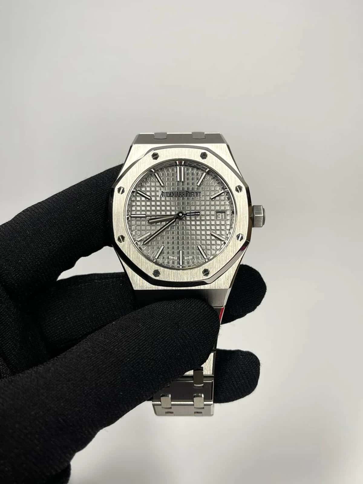 Royal Oak - Thumbnail 6