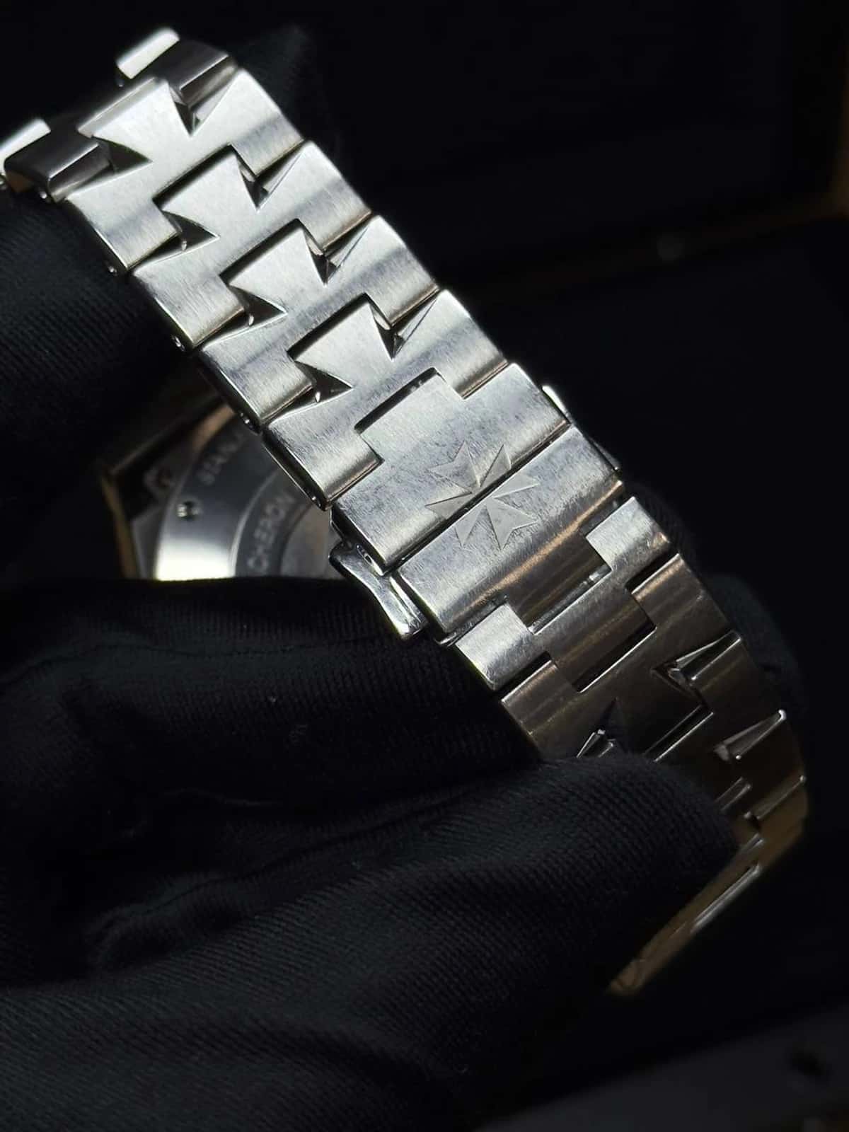 Overseas Dual Time - Thumbnail 7