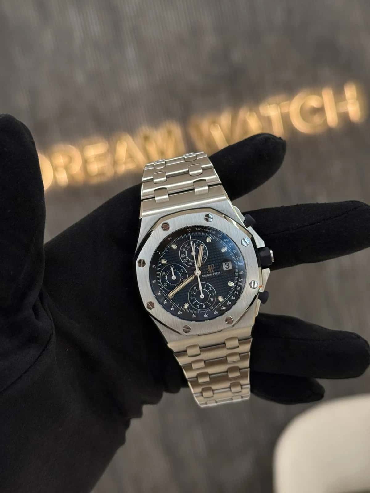 Royal Oak Offshore - Thumbnail 12