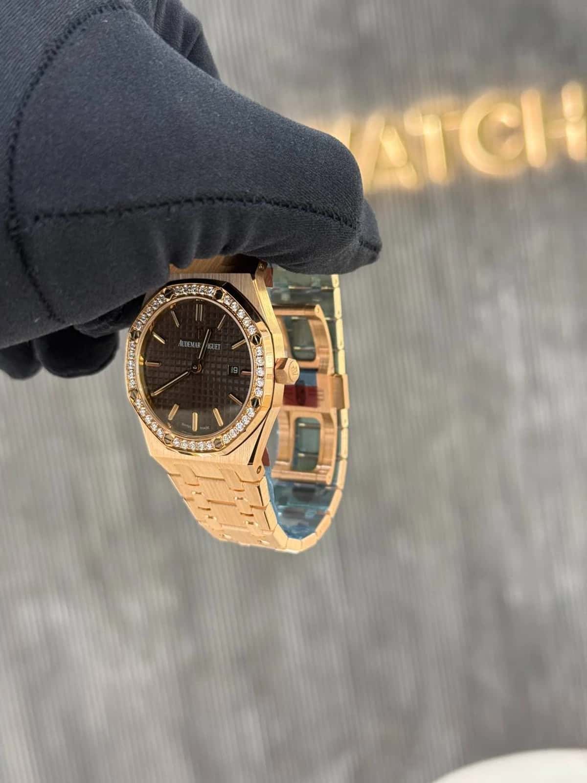 Royal Oak - Thumbnail 5