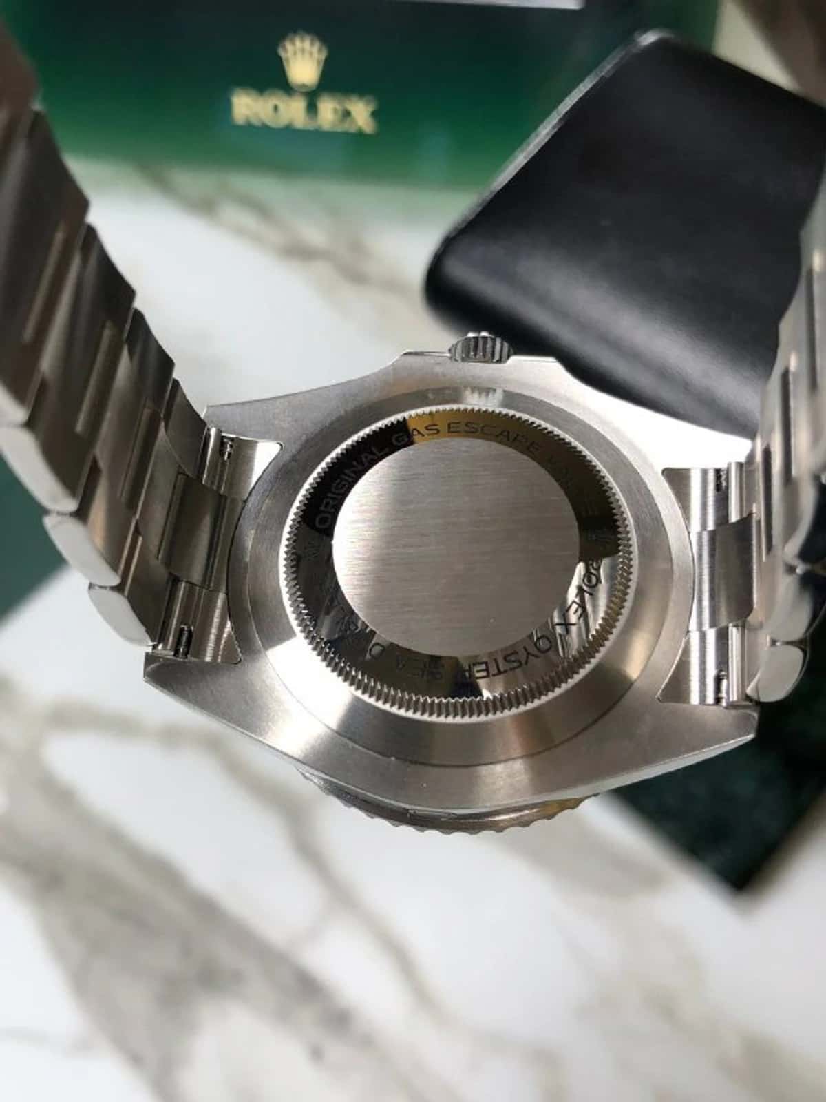 Sea-Dweller - Thumbnail 3