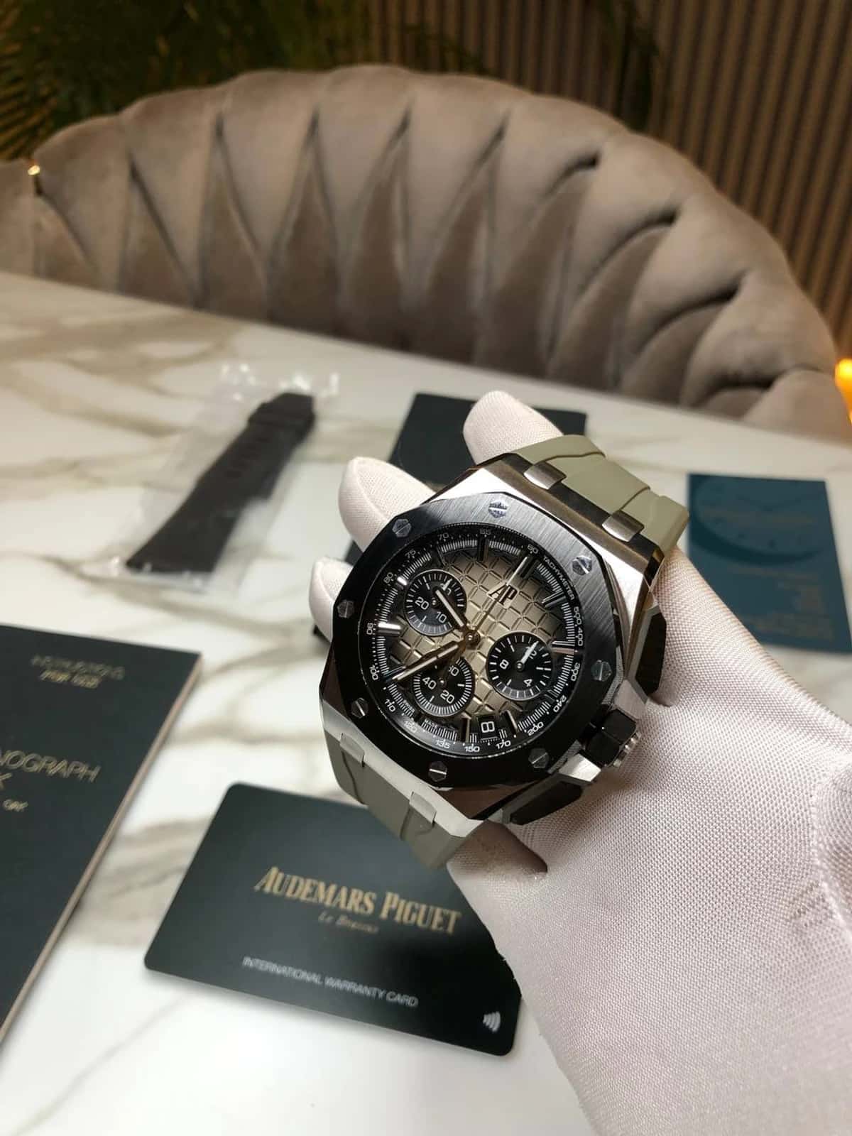 Royal Oak Offshore - Thumbnail 7