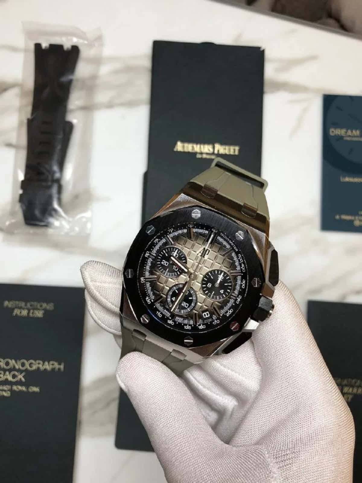 Royal Oak Offshore - Thumbnail 5