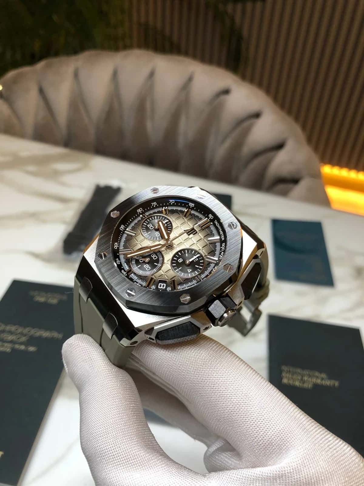 Royal Oak Offshore - Thumbnail 15